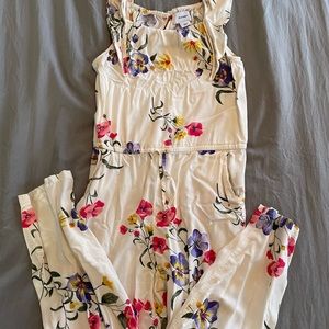 GIRLS OLD NAVY FLORAL ROMPER - SIZE M (8)